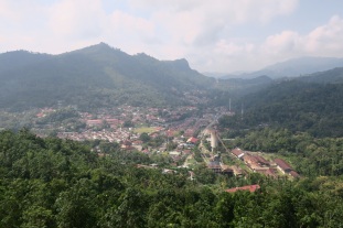 Pemandangan dari Puncak Cemara, Sawahlunto. (Usemayjourney)
